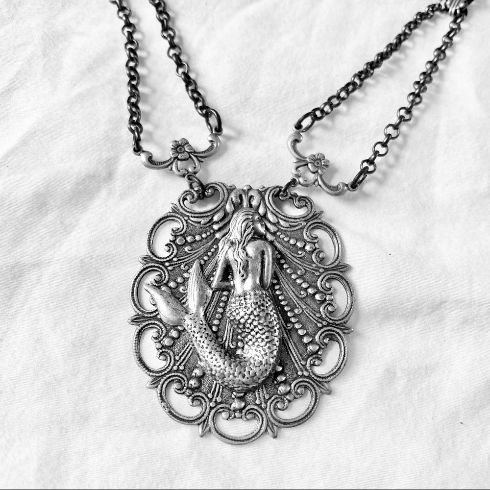 Victorian style mermaid necklace